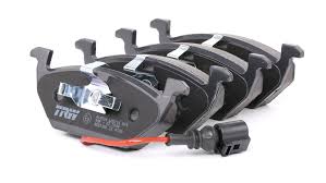 108504 Set of TRW Front Brake Pads with sensors 1.4 70bhp; 1.4 16V;1.6 8V;2.0 8V;1.9TDI 90>115BHP 1999> PR-1LA,1LR, 1LS, 1ZM, 1LQ, 1ZF