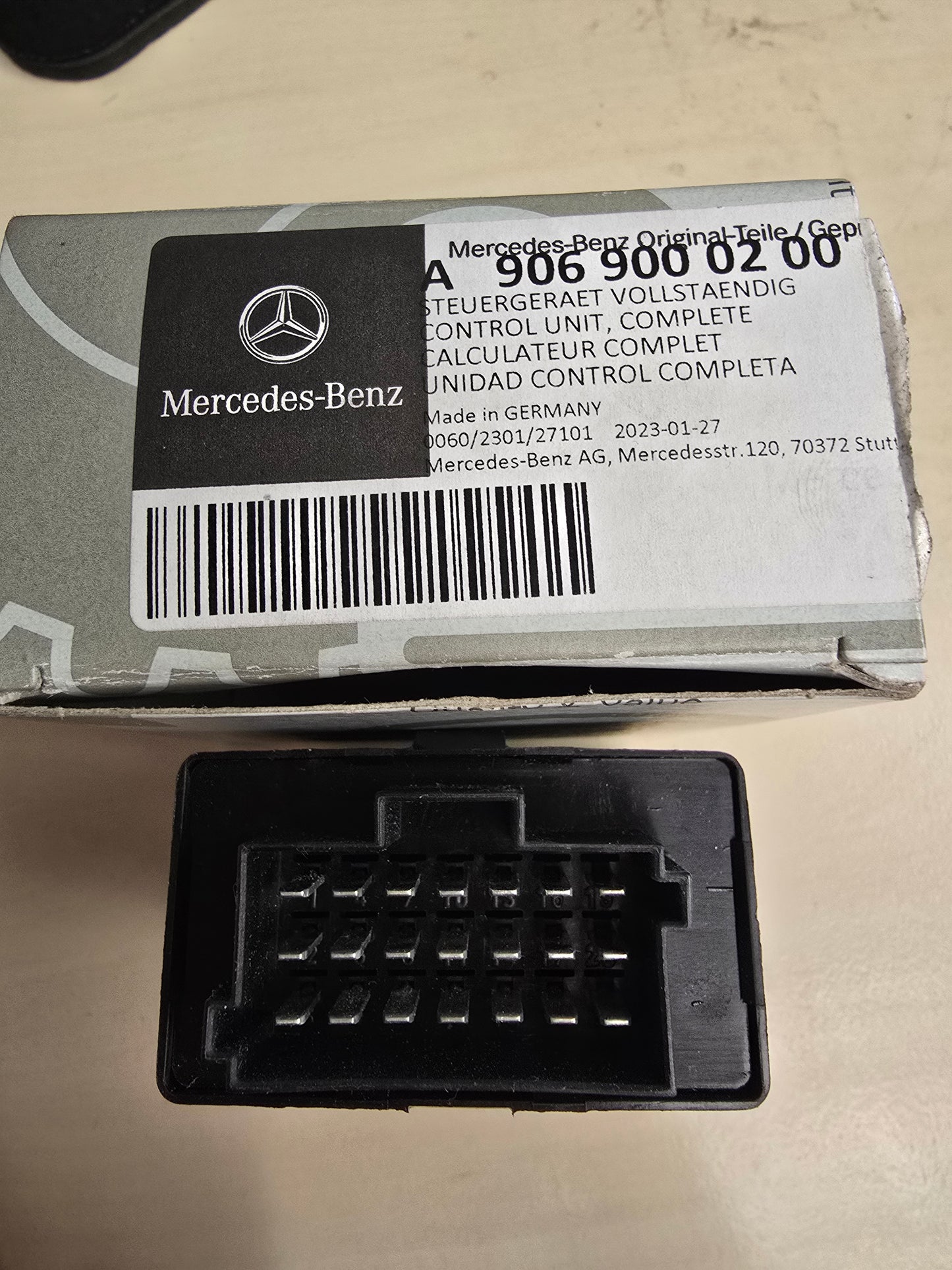 Brand New GENUINE Mercedes W906 VW Crafter CONTROL UNIT for SELF-LEVELLING DEVICE, PART MUST BE CHECKED AFTER INSTALLATION FOR CURRENT FLASHWARE for Lamp Ceiling  ;See attached pic-item 75'