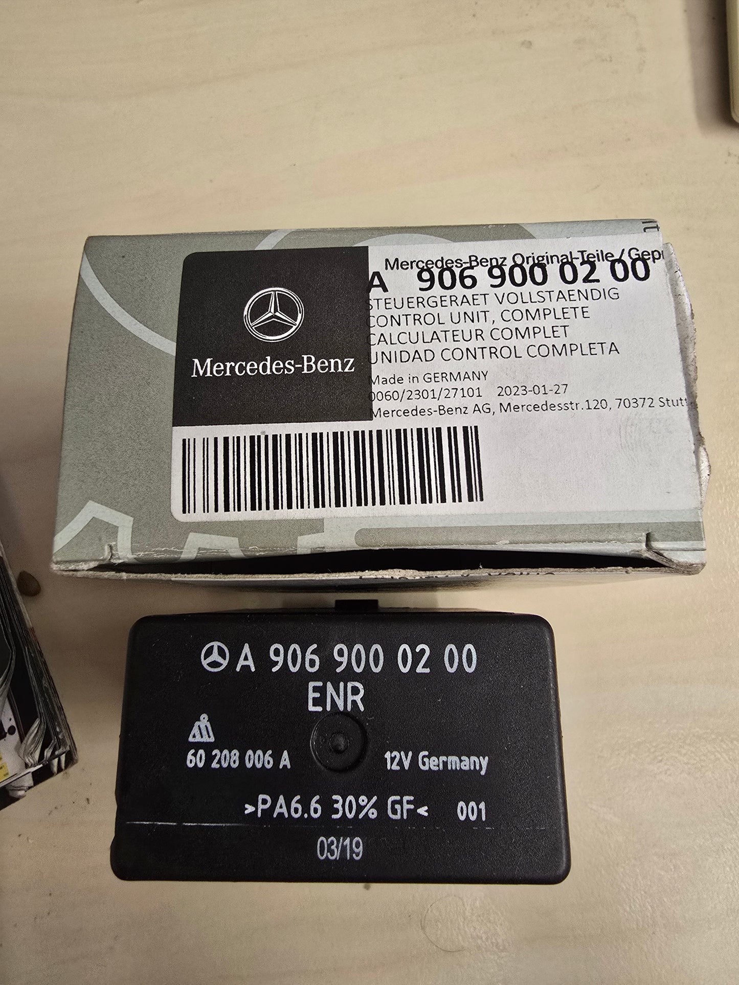 Brand New GENUINE Mercedes W906 VW Crafter CONTROL UNIT for SELF-LEVELLING DEVICE, PART MUST BE CHECKED AFTER INSTALLATION FOR CURRENT FLASHWARE for Lamp Ceiling  ;See attached pic-item 75'