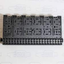 (1) 93557 GENUINE Main fuse box/Central Electrics T4/G3